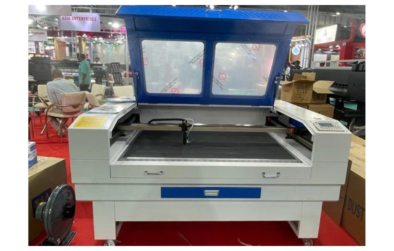 1390 Laser Engraving Machine